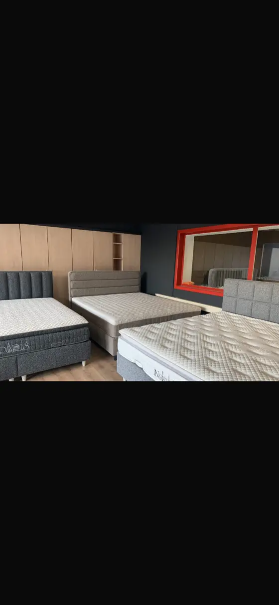 Matelas et boxsprings de la Collection Confort dans le showroom